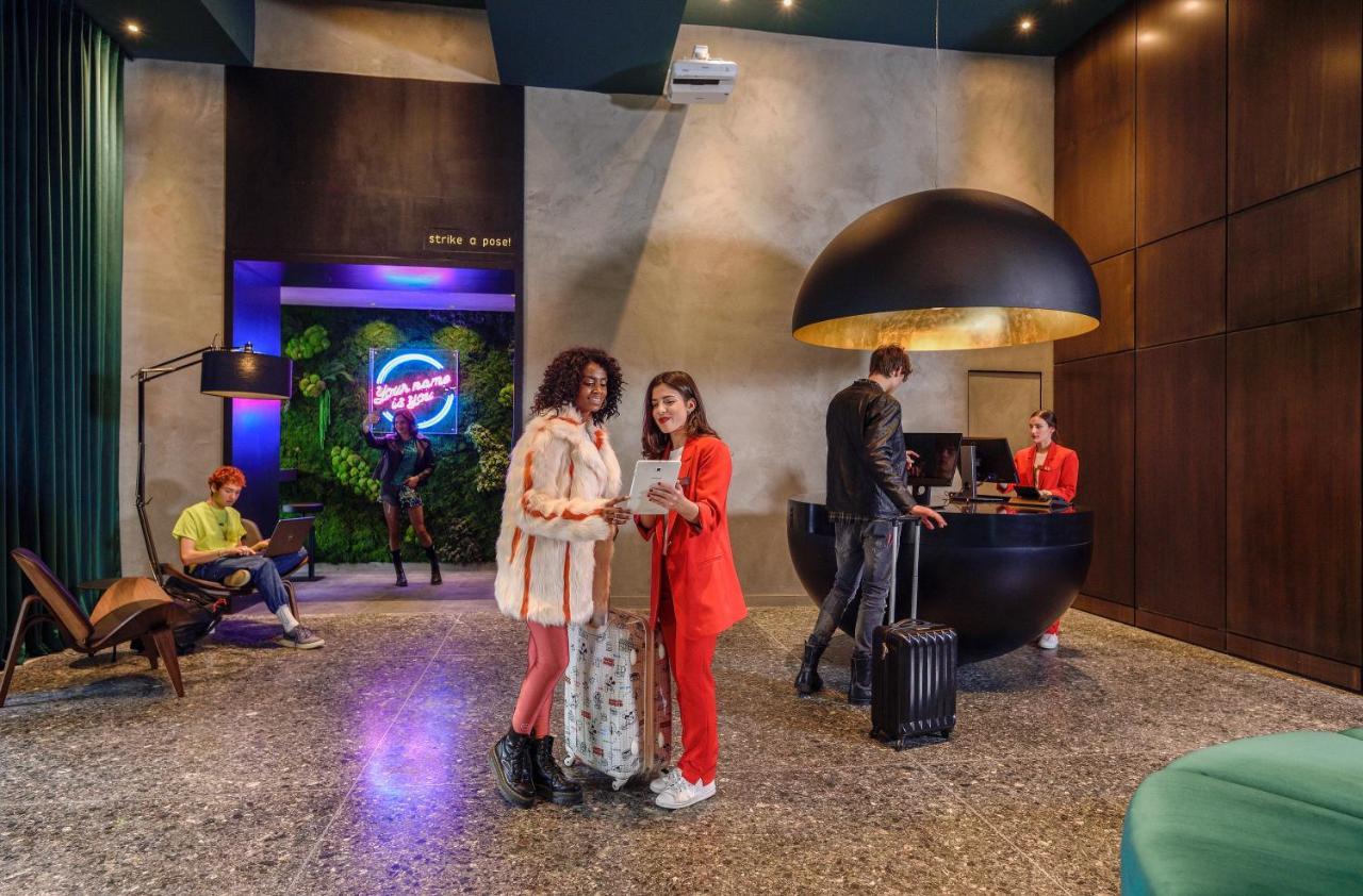 Onoma Hotel سالونيك المظهر الخارجي الصورة Lobby of the hotel