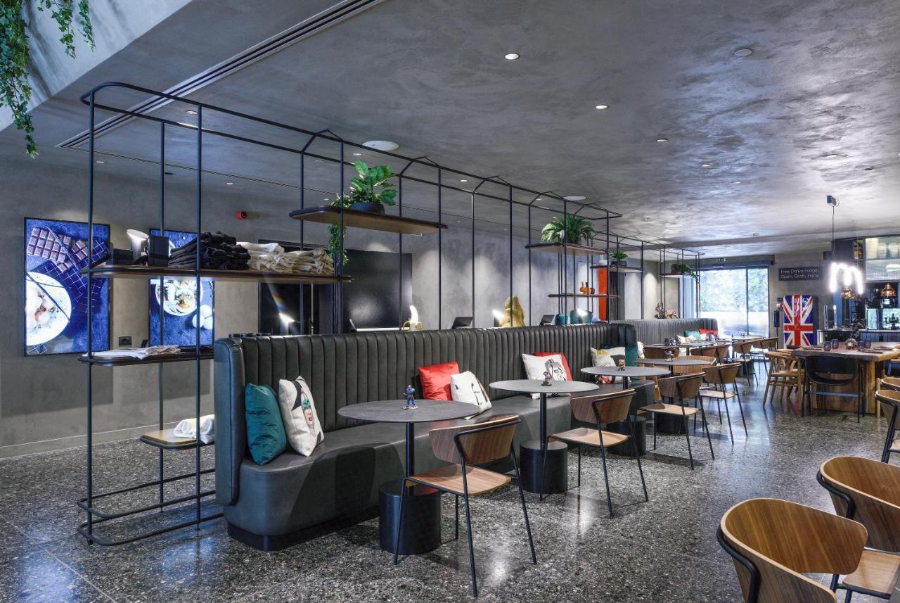 Onoma Hotel سالونيك المظهر الخارجي الصورة The lounge at London Heathrow Airport