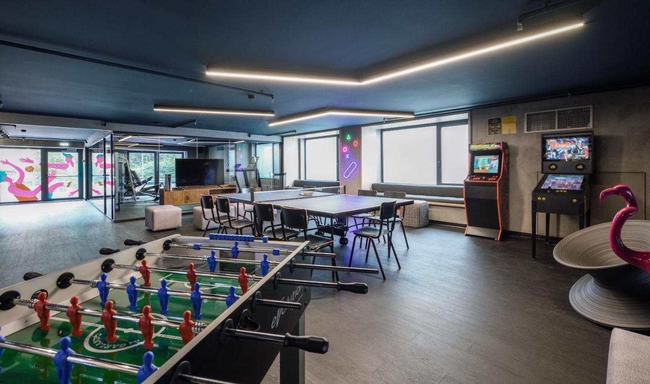 Onoma Hotel سالونيك المظهر الخارجي الصورة The games room at the University of Bath