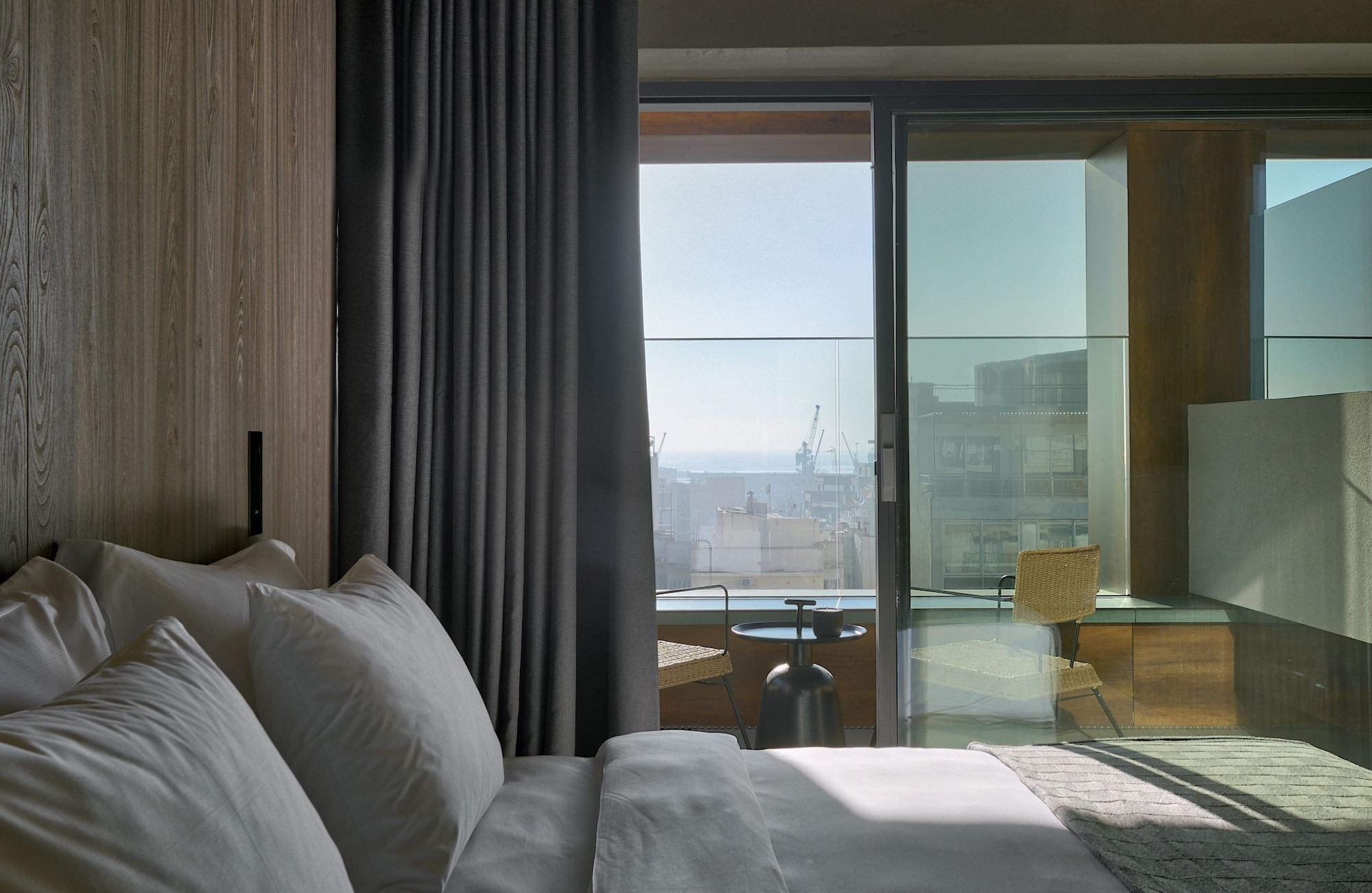 Onoma Hotel سالونيك المظهر الخارجي الصورة A room at the hotel